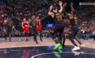 开云-哈登回归赛场，比分优势明显首场状态亮眼，湖人观众沸腾！的简单介绍